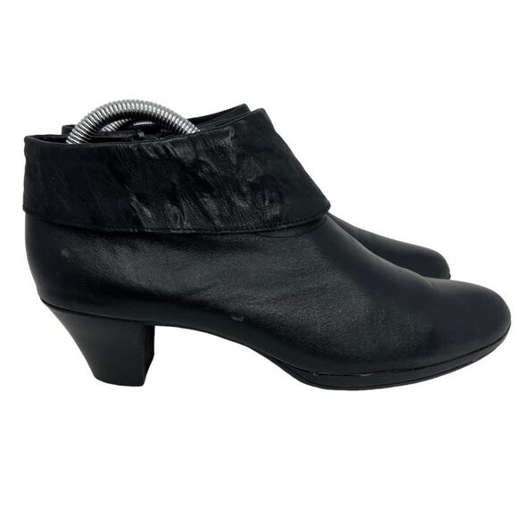 Munro American Booties Black Womans Size 9.5 - Picture 1 of 13